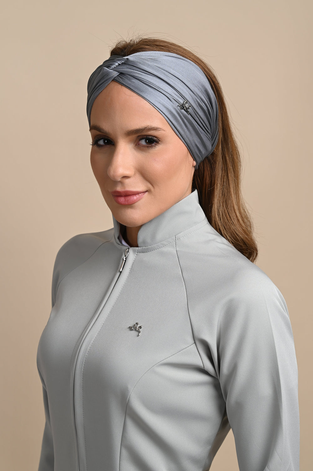 Women’s light gray lab coat Louise with tailored fit