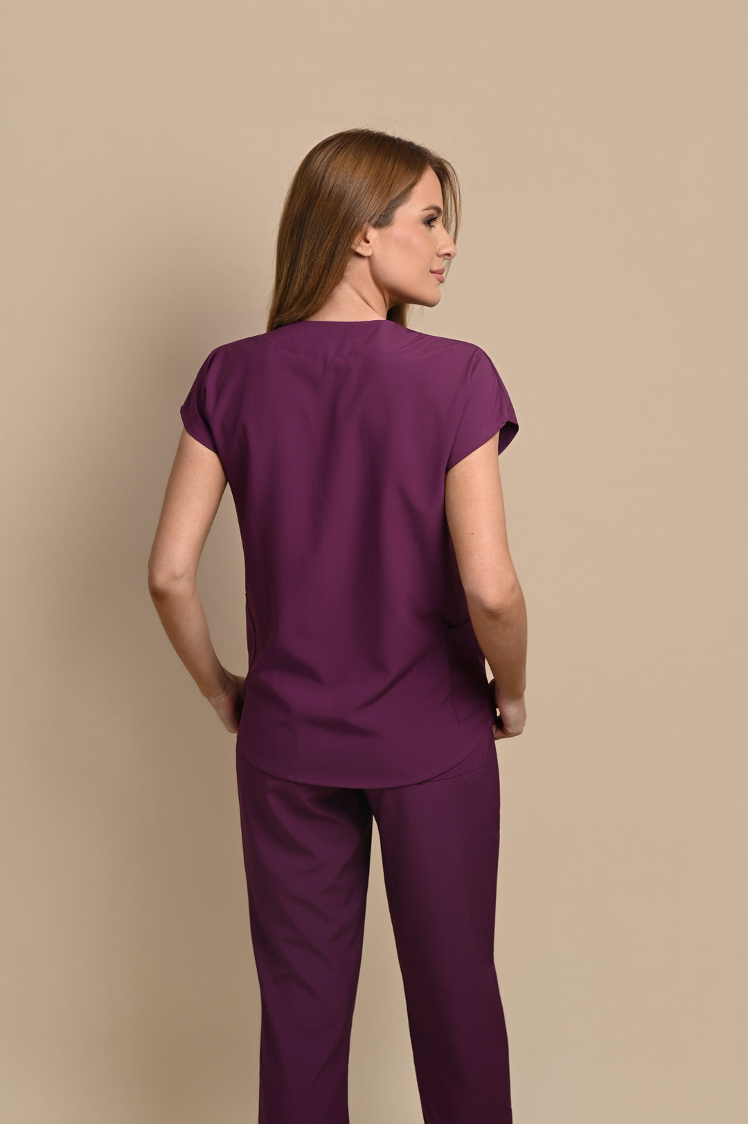 Conjunto de Uniforme Médico Performance Monise Morado para Mujer