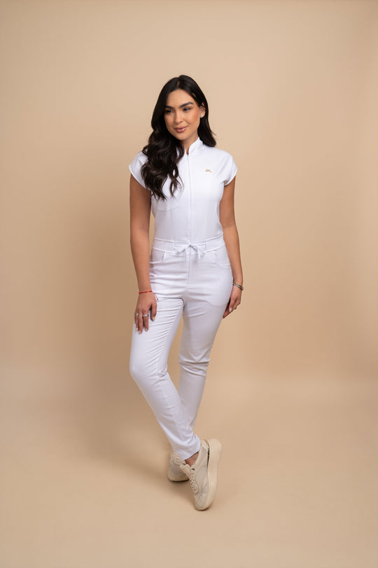 Scrub white Alexia